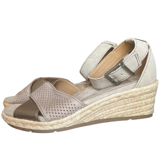 NWT Earth Origins Naples Natasha Leather Perforated Wedges - Picture 1 of 5